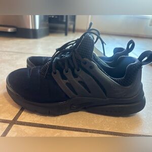 Kids Nike Air Presto, size 3Y